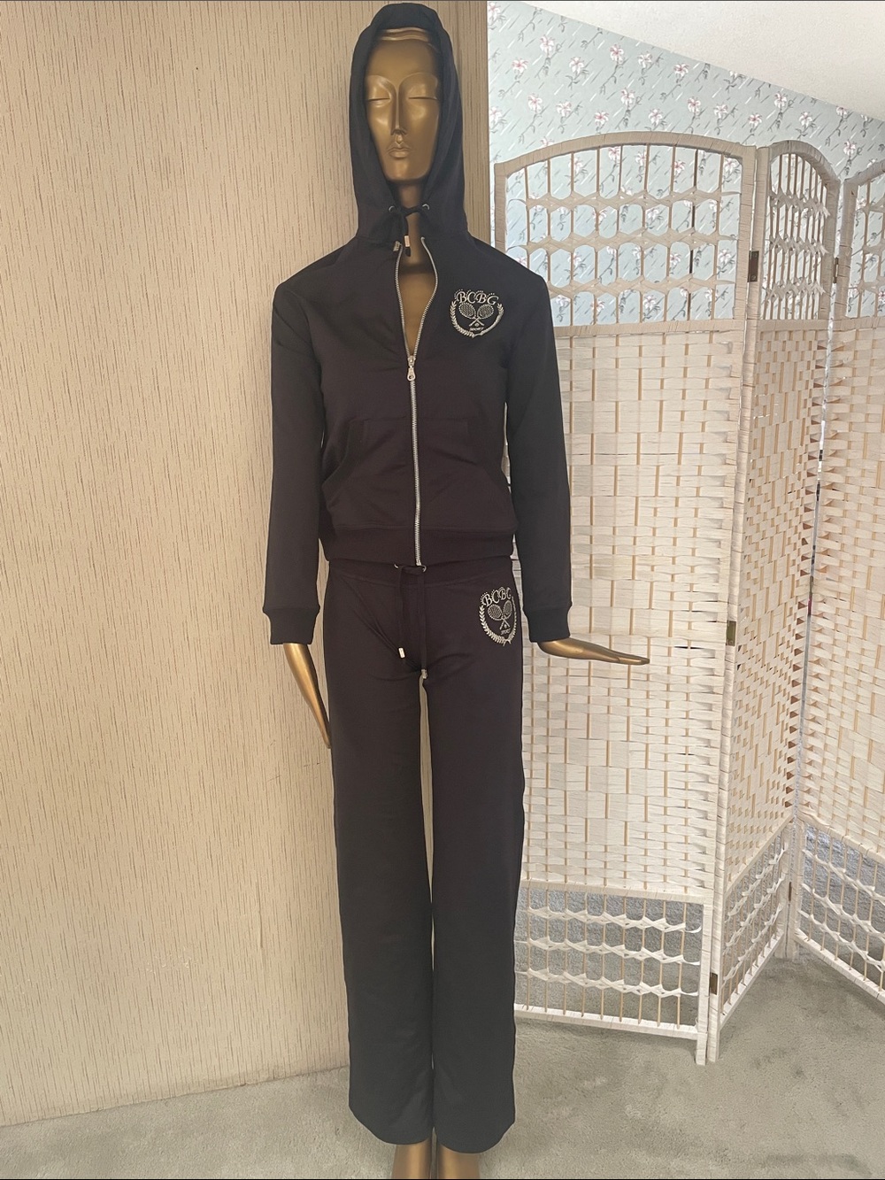 BCBGMaxAzria Black Zip-Front Hoodie & Jogger Set